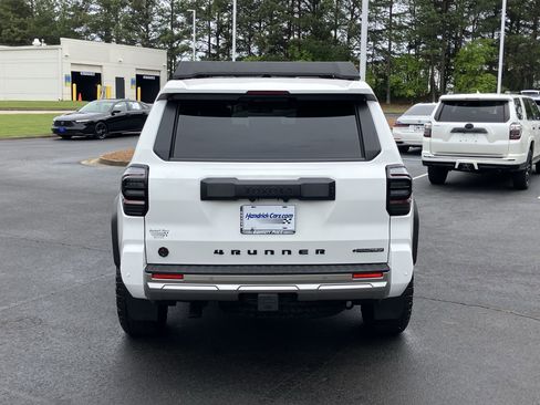 Used 2025 Toyota 4Runner Trailhunter AWD/4WD image 9