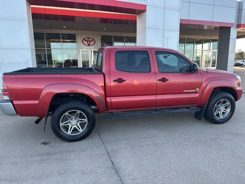 Used 2014 Toyota Tacoma 4x4 Double Cab w/ SR5 Package image 8