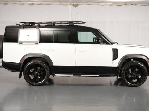 Used 2023 Land Rover Defender 130 X-Dynamic SE AWD/4WD image 10