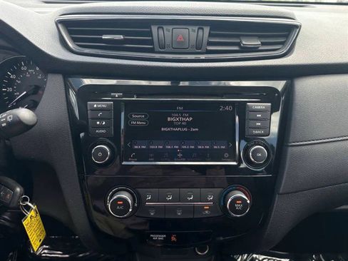 Used 2018 Nissan Rogue S image 13