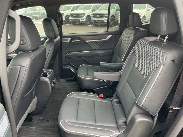 Used 2025 GMC Acadia Denali w/ Super Cruise Package FWD image 20