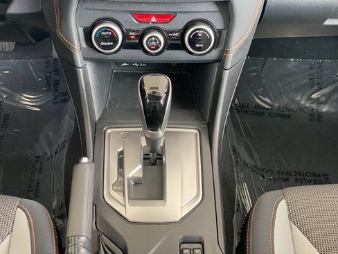 Used 2023 Subaru Crosstrek 2.0i Premium image 8