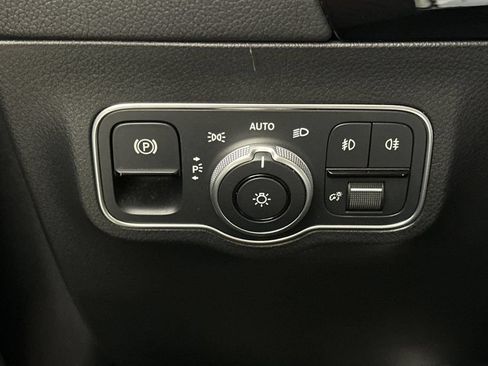 Certified 2026 Mercedes-Benz GLA 250 4MATIC image 33