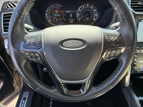 Used 2017 Ford Explorer Platinum AWD/4WD image 21