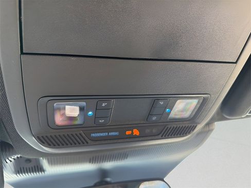 Certified 2025 Ford Explorer ST-Line w/ ST-Line Street Pack image 17