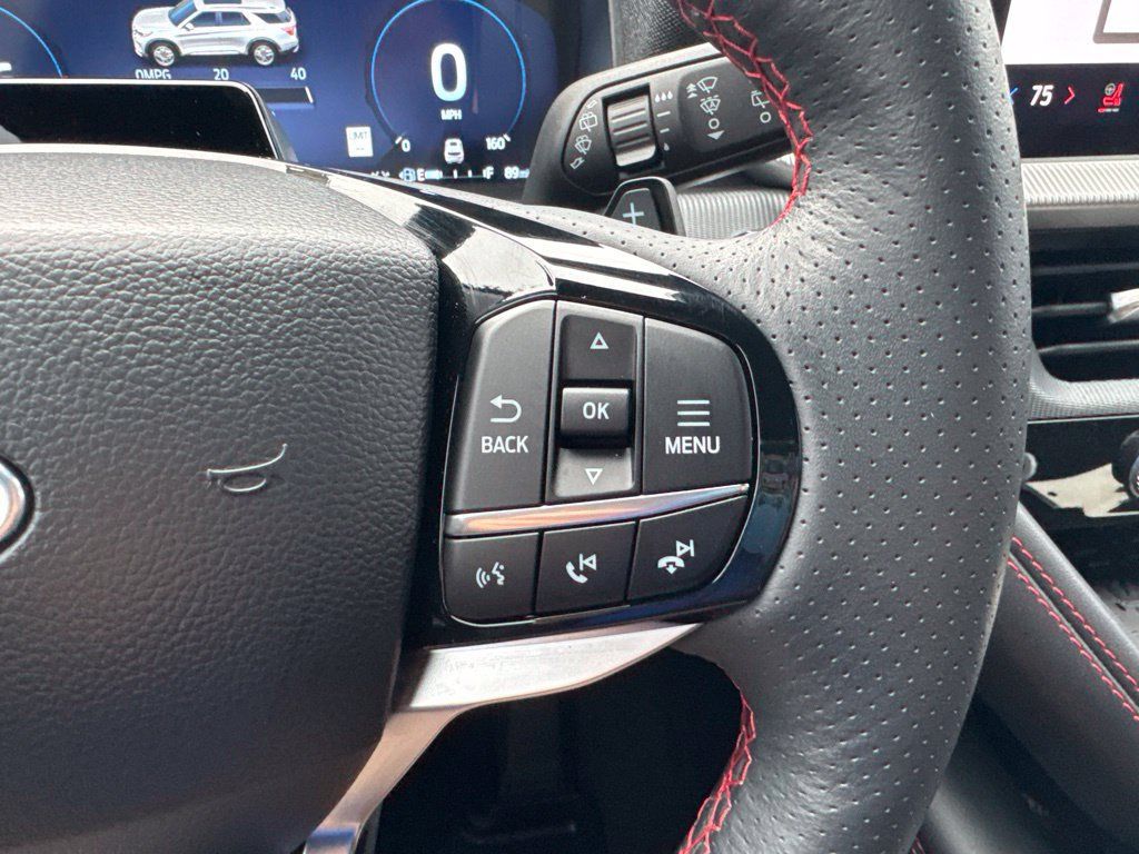 Used 2025 Ford Explorer ST AWD/4WD image 12