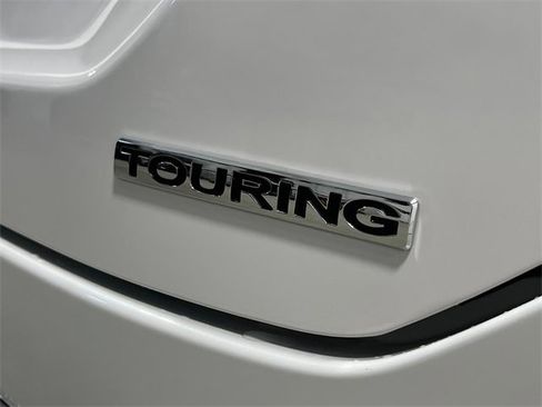 New 2025 Honda Pilot Touring image 10