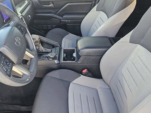 Used 2025 Toyota Tacoma TRD Sport image 10