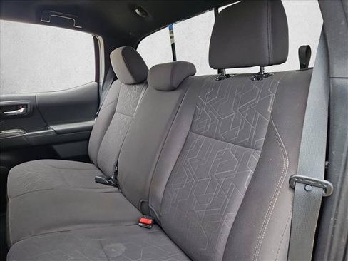 Used 2017 Toyota Tacoma TRD Sport RWD image 15