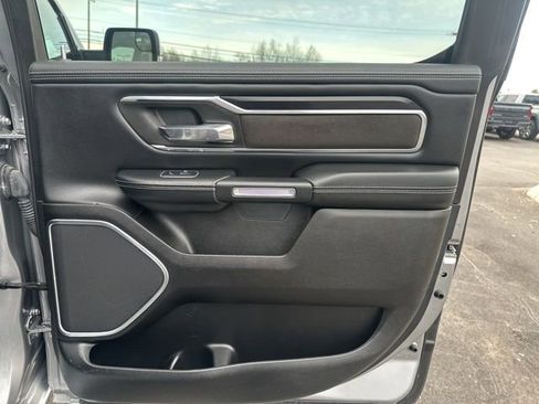 Used 2022 RAM 1500 Laramie AWD/4WD image 13
