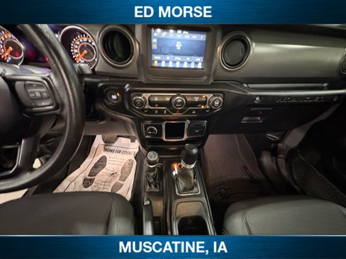 Used 2022 Jeep Wrangler Sport AWD/4WD image 10