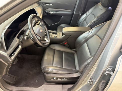 Used 2024 Cadillac XT4 Premium Luxury AWD/4WD image 5