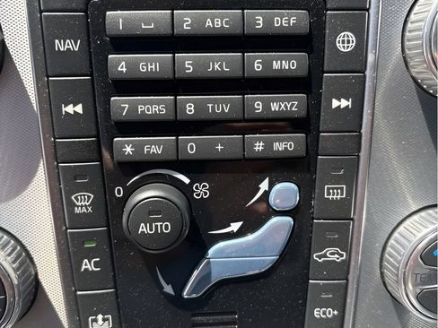 Used 2018 Volvo S60 T5 Inscription Platinum AWD/4WD image 16