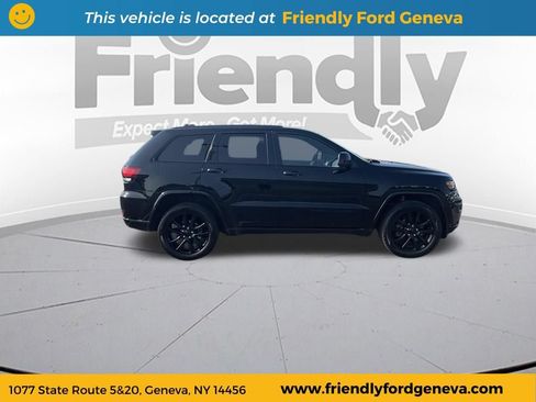 Used 2021 Jeep Grand Cherokee Laredo X AWD/4WD image 4