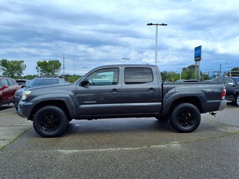 Used 2015 Toyota Tacoma PreRunner w/ TRD Off-Road Package RWD image 8