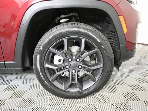 New 2025 Jeep Grand Cherokee Limited w/ Trailer Tow Package image 11