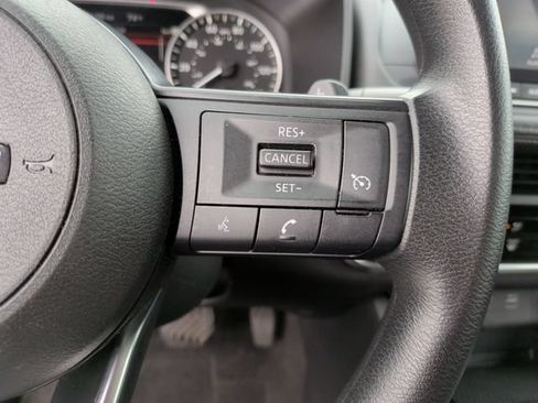Used 2023 Nissan Rogue S AWD/4WD image 15