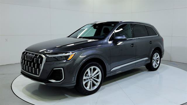 Used 2025 Audi Q7 3.0T Premium Plus AWD/4WD image 3