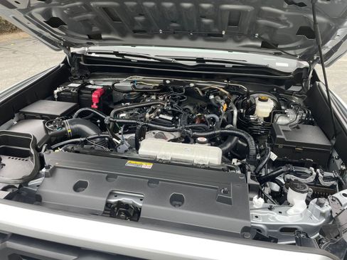 Used 2025 Toyota Tacoma TRD Off-Road image 32