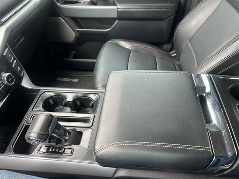 Used 2023 Ford F150 Lariat w/ Trailer Tow Package image 33