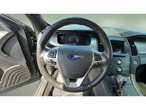 Used 2015 Ford Taurus SEL w/ Equipment Group 201A FWD image 22
