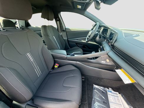 New 2026 Hyundai Elantra Sport FWD image 20