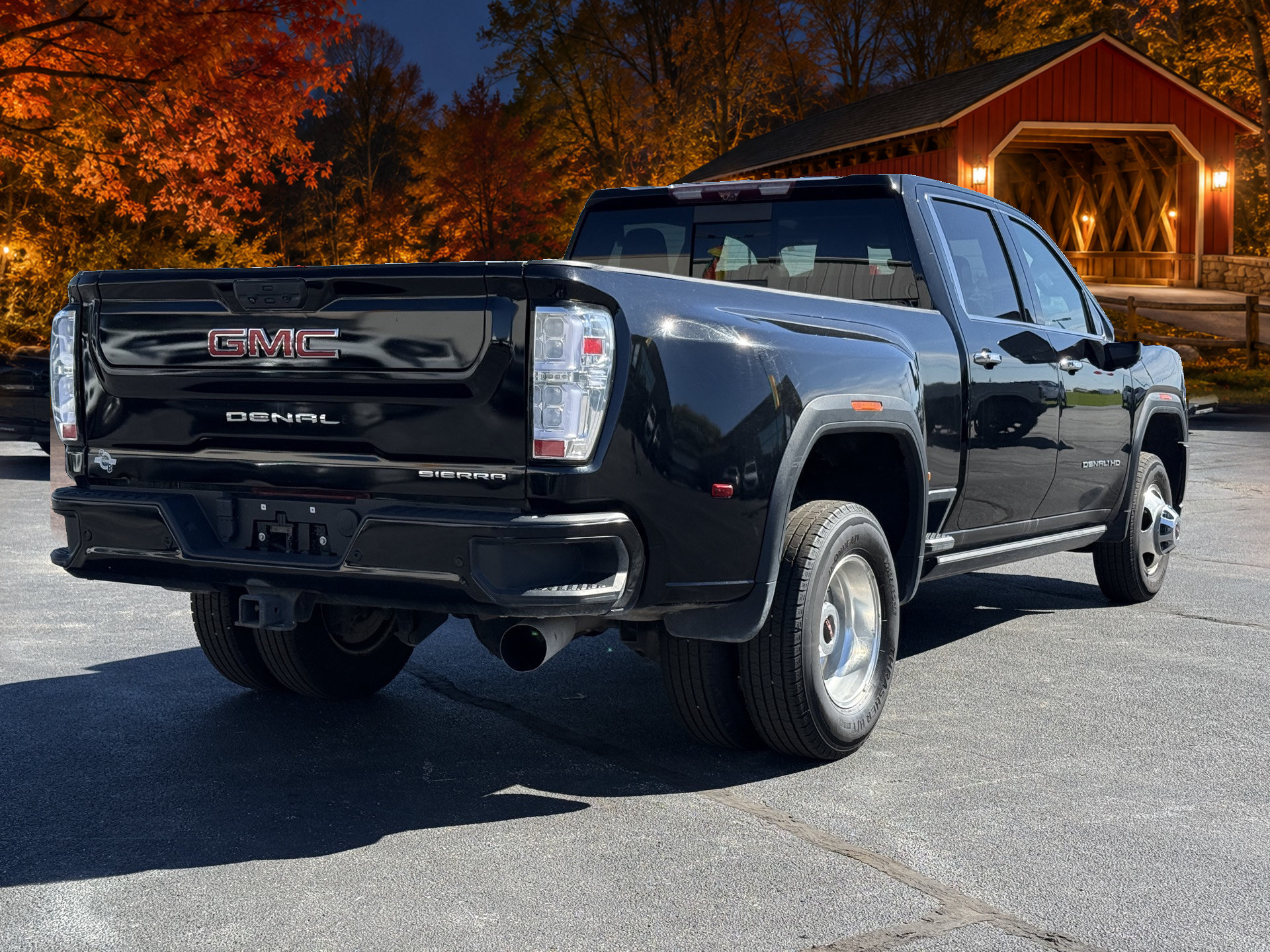 Used 2023 GMC Sierra 3500 Denali w/ Denali Ultimate Package AWD/4WD image 8