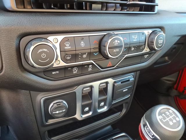 Used 2025 Jeep Wrangler Sport AWD/4WD image 22