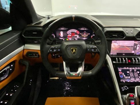 Used 2019 Lamborghini Urus image 35