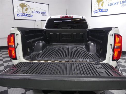 Used 2018 Chevrolet Colorado Z71 image 9