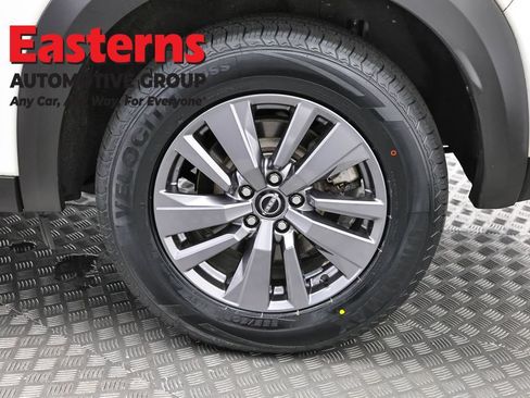 Used 2023 Nissan Pathfinder SV w/ SV Premium Package AWD/4WD image 35
