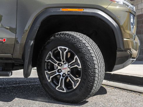 Used 2024 GMC Canyon AT4 w/ LPO, Skid Plate Package AWD/4WD image 13