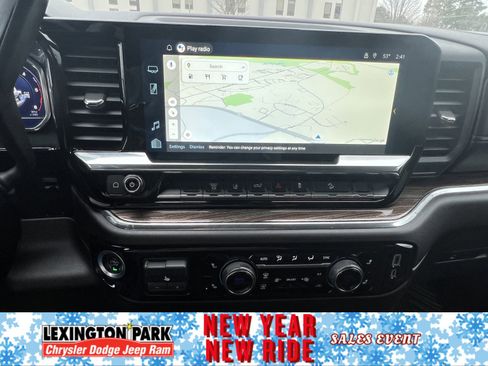 Used 2024 Chevrolet Silverado 2500 LT w/ Convenience Package image 18