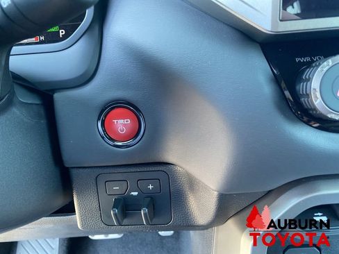 New 2026 Toyota Sequoia Platinum AWD/4WD image 40