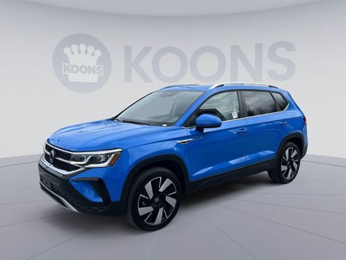 Used 2024 Volkswagen Taos SEL image 1