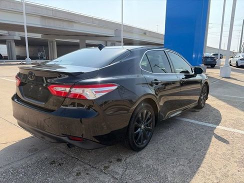Used 2018 Toyota Camry LE FWD image 6
