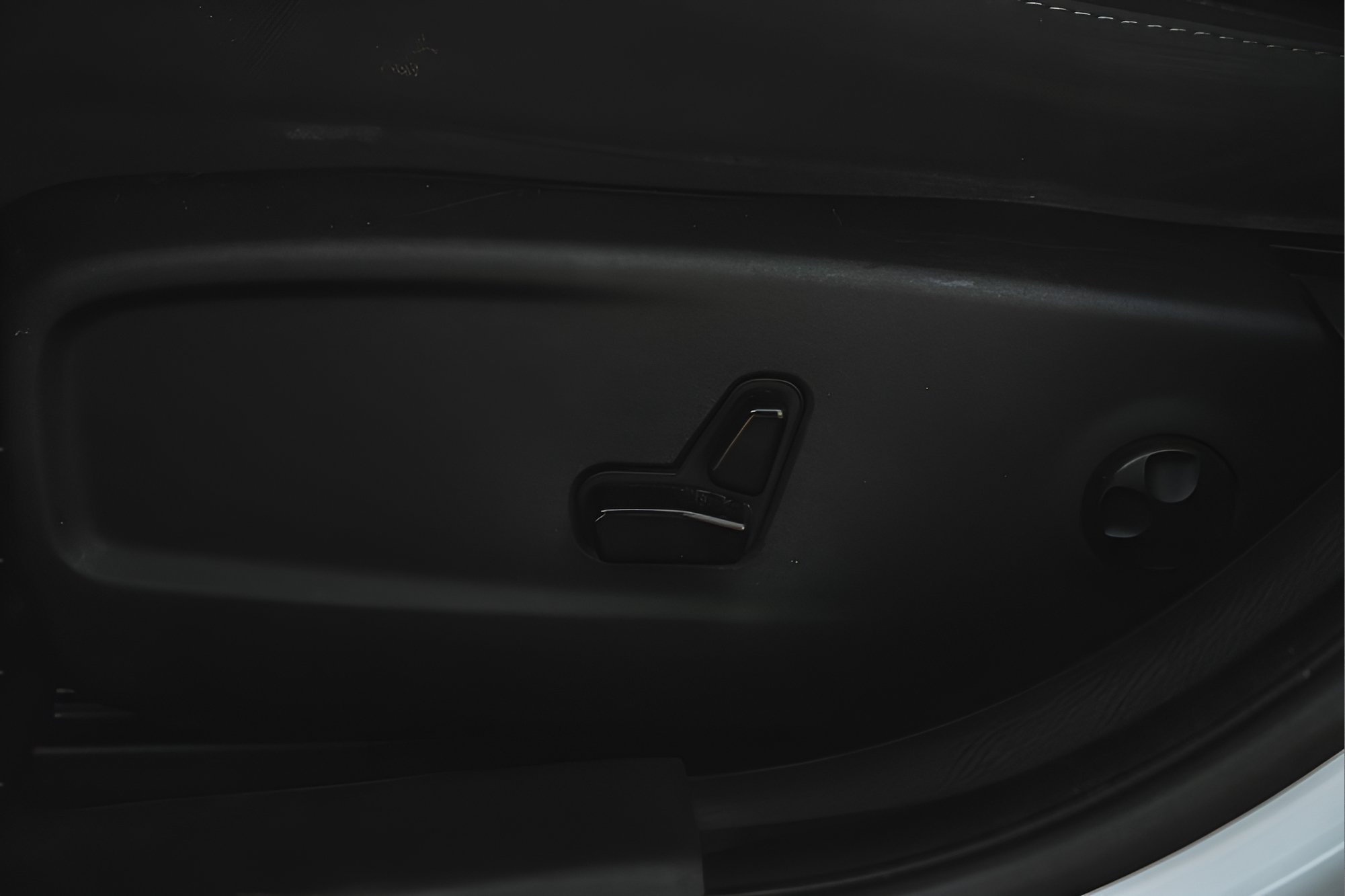 Used 2018 Dodge Charger R/T RWD image 32