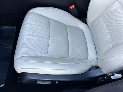 Used 2019 Honda Accord Touring image 23
