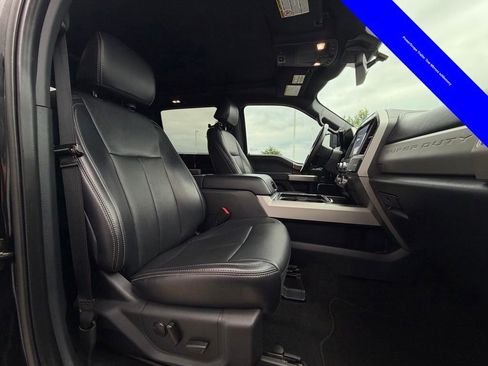 Used 2022 Ford F250 Lariat w/ Black Appearance Package AWD/4WD image 25