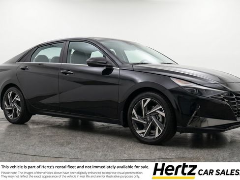 Used 2025 Hyundai Elantra SEL FWD image 1
