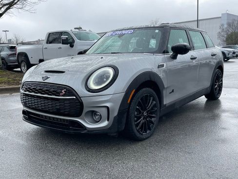 Used 2024 MINI Cooper Clubman S w/ Signature Upholstery Package image 3
