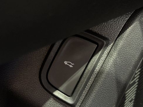 New 2026 Chevrolet Equinox RS w/ LPO, Floor Liner Package image 34