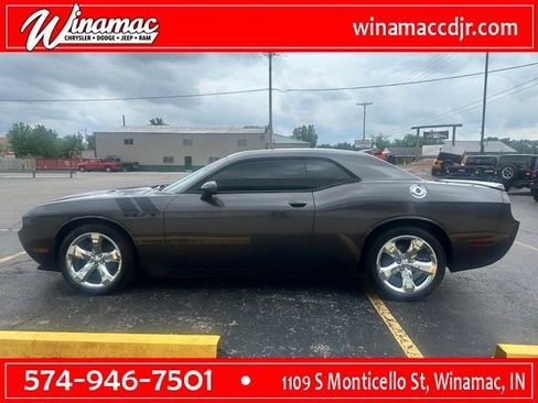 Used 2014 Dodge Challenger R/T RWD image 4