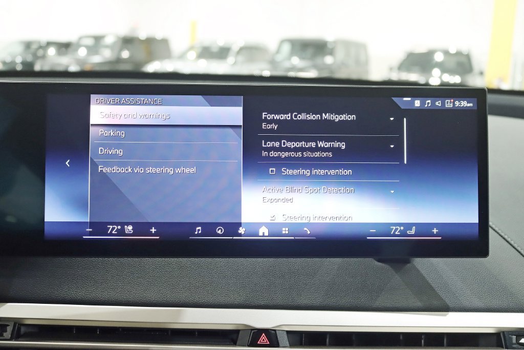 Used 2025 BMW iX xDrive50 w/ Premium Package AWD/4WD image 24