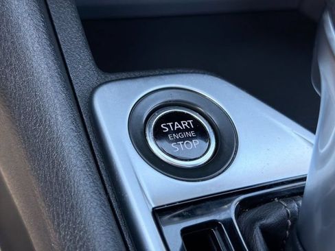 Used 2025 Nissan Sentra SV FWD image 18