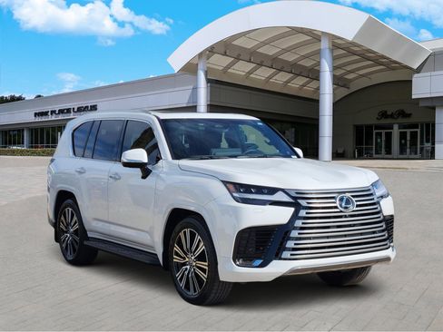 New 2026 Lexus LX 600 4WD w/ Luxury Package image 2