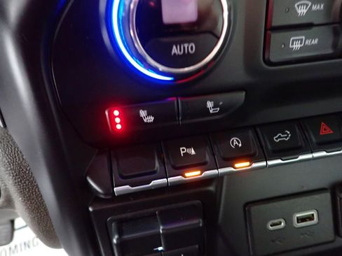 Used 2020 Chevrolet Silverado 1500 RST w/ All-Star Edition image 3