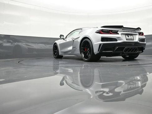 Used 2026 Chevrolet Corvette Z06 w/ Stealth Interior Trim Package image 24