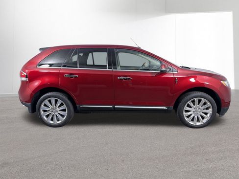 Used 2013 Lincoln MKX AWD image 35