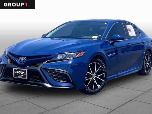Used 2024 Toyota Camry SE w/ Audio Upgrade Package FWD image 1